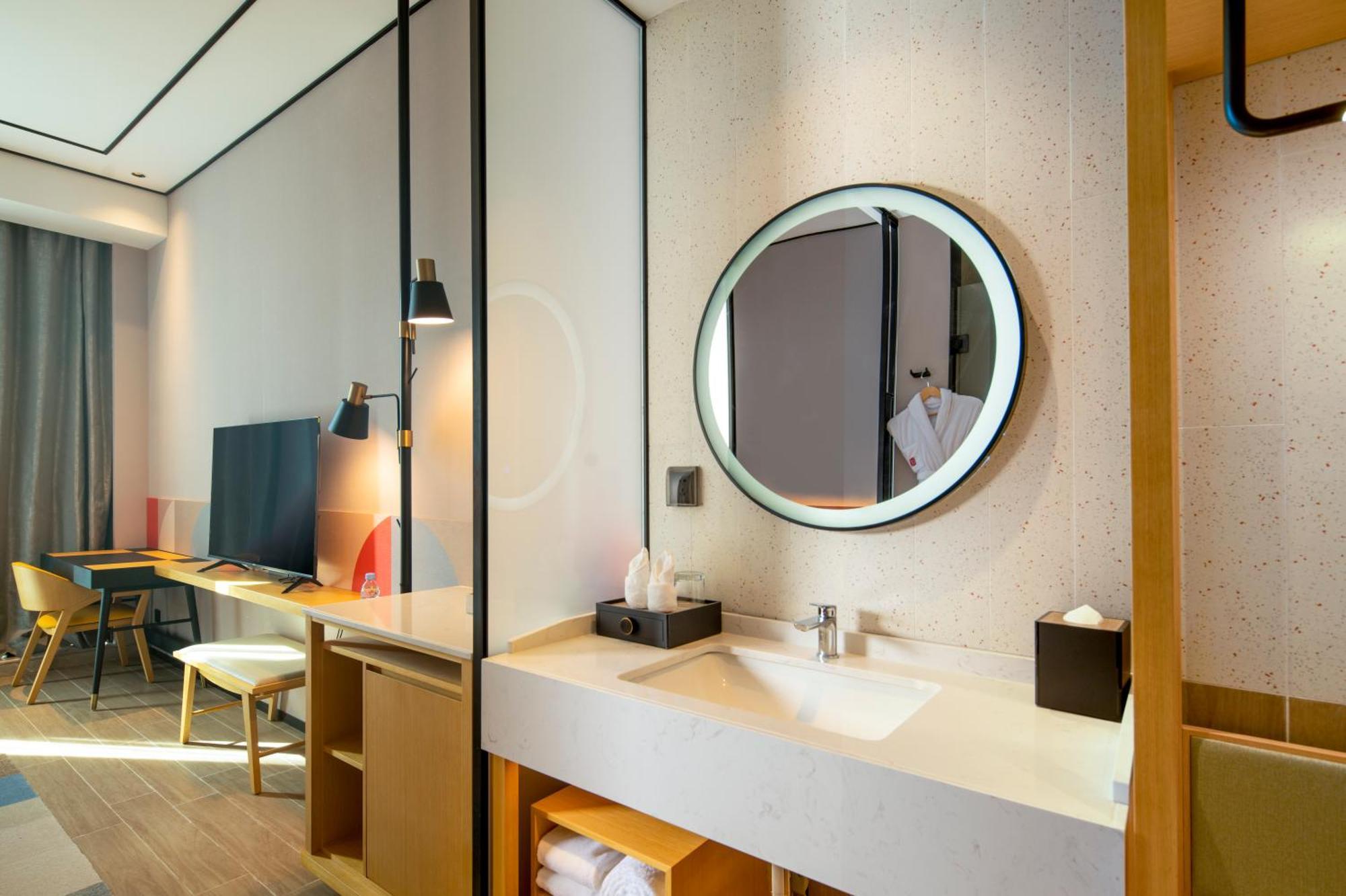 Hilton Garden Inn Shenzhen Airport,Enjoy 24-Hour One Way Free Delivery From Hotel To Shenzhen Baoan Airport On The Hour 선전 시 외부 사진