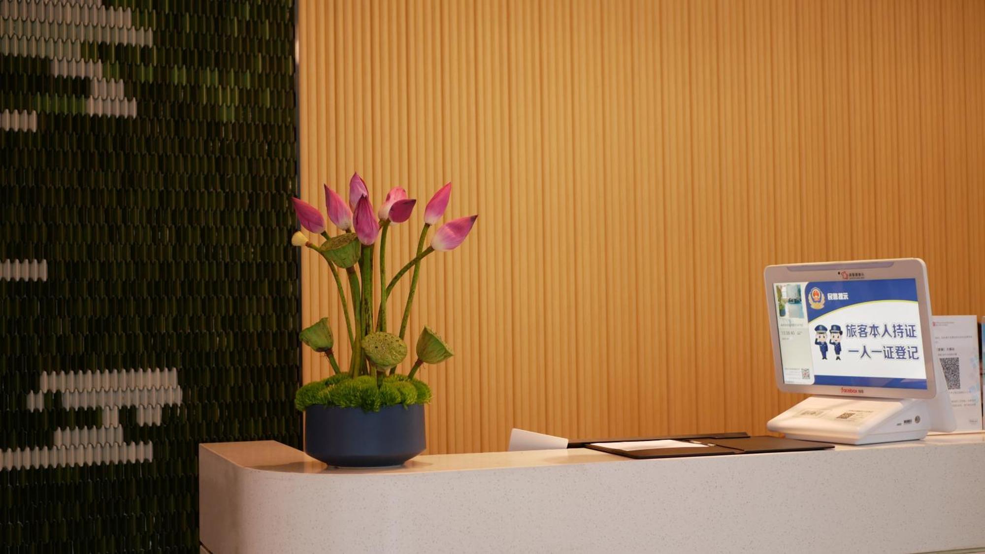 Hilton Garden Inn Shenzhen Airport,Enjoy 24-Hour One Way Free Delivery From Hotel To Shenzhen Baoan Airport On The Hour 선전 시 외부 사진