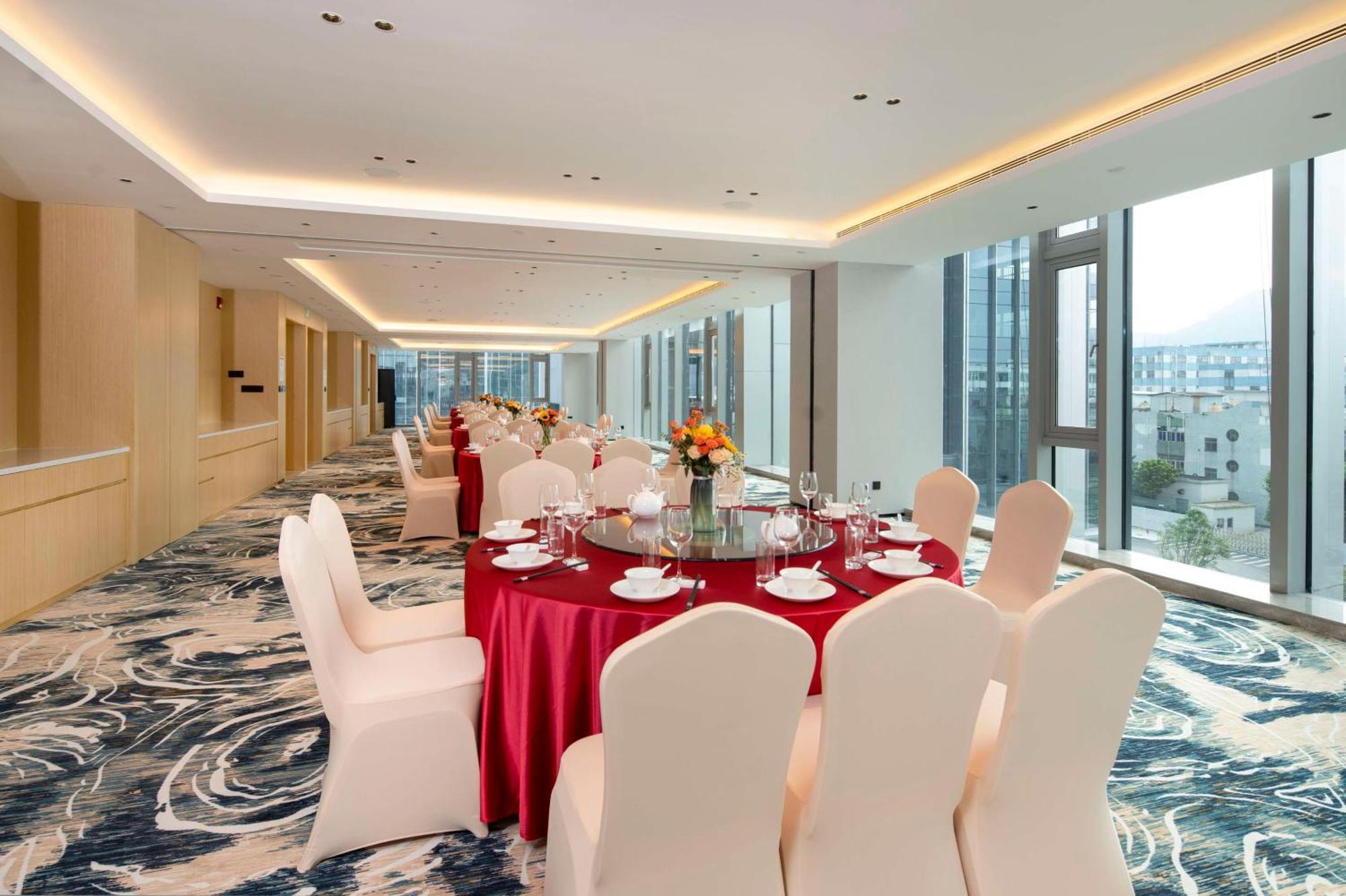 Hilton Garden Inn Shenzhen Airport,Enjoy 24-Hour One Way Free Delivery From Hotel To Shenzhen Baoan Airport On The Hour 선전 시 외부 사진