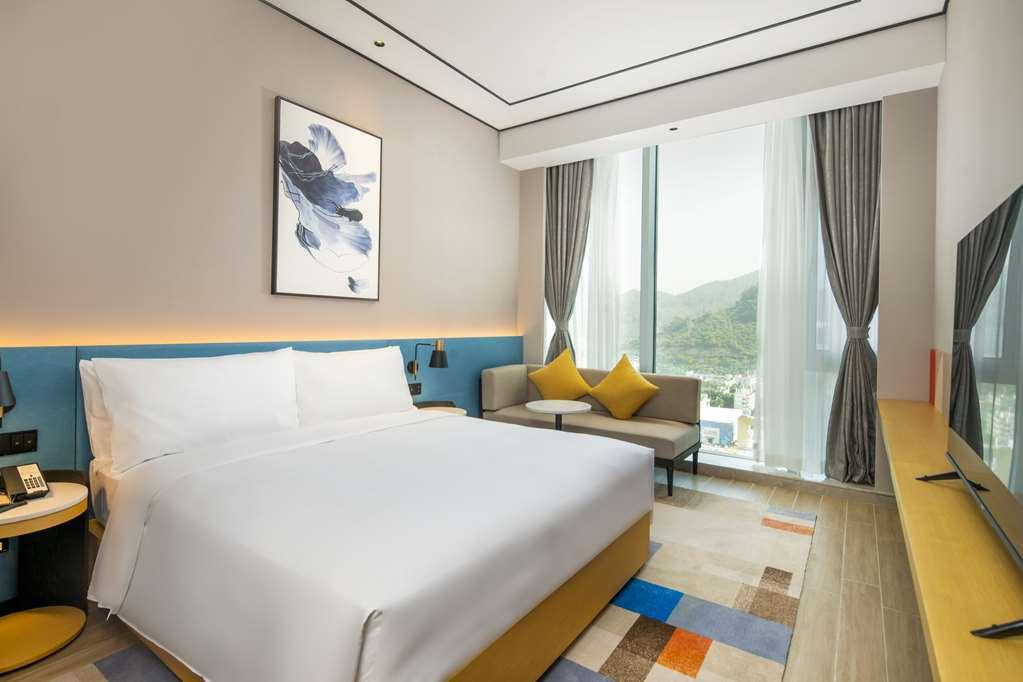 Hilton Garden Inn Shenzhen Airport,Enjoy 24-Hour One Way Free Delivery From Hotel To Shenzhen Baoan Airport On The Hour 선전 시 객실 사진