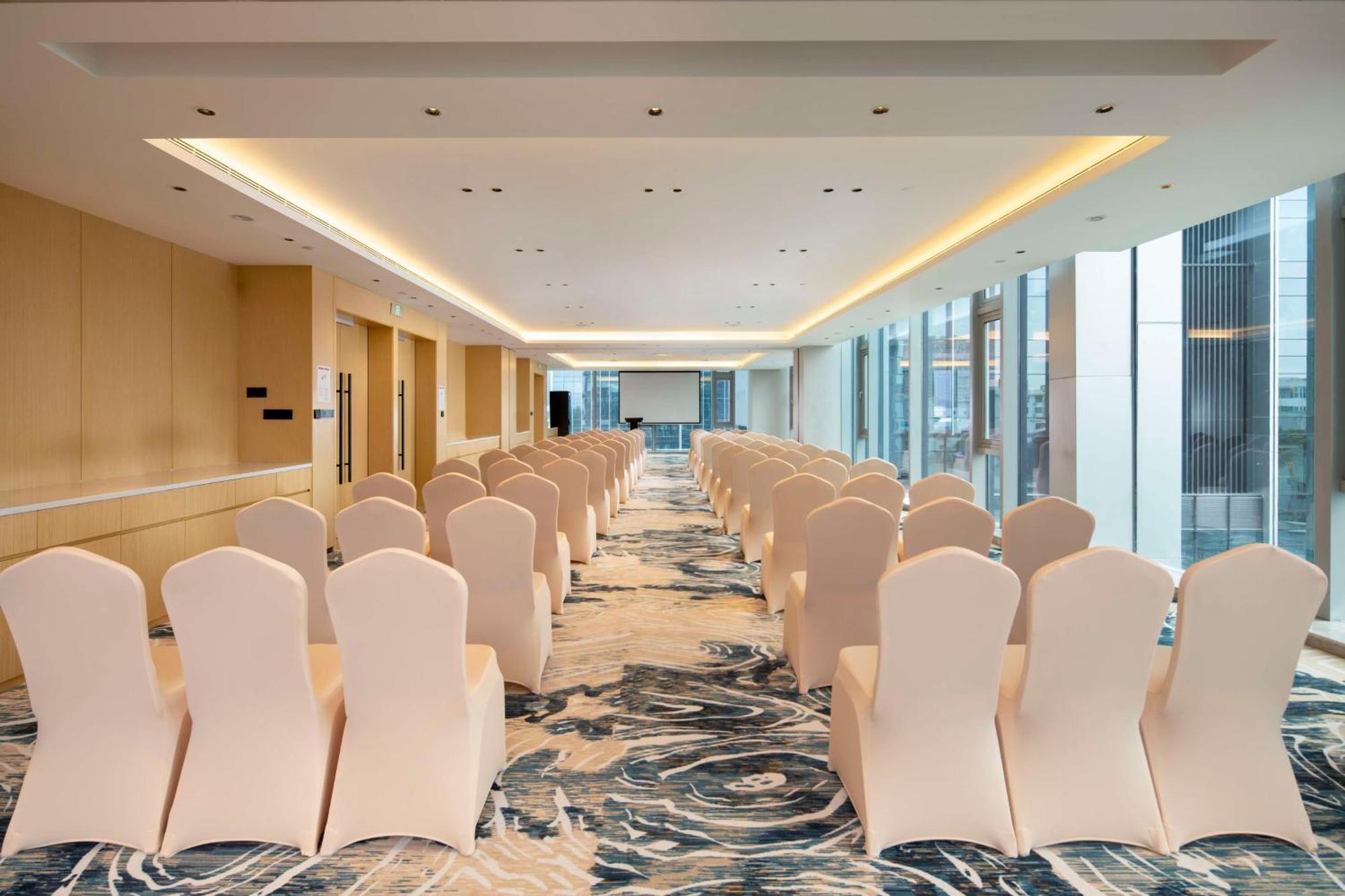 Hilton Garden Inn Shenzhen Airport,Enjoy 24-Hour One Way Free Delivery From Hotel To Shenzhen Baoan Airport On The Hour 선전 시 외부 사진
